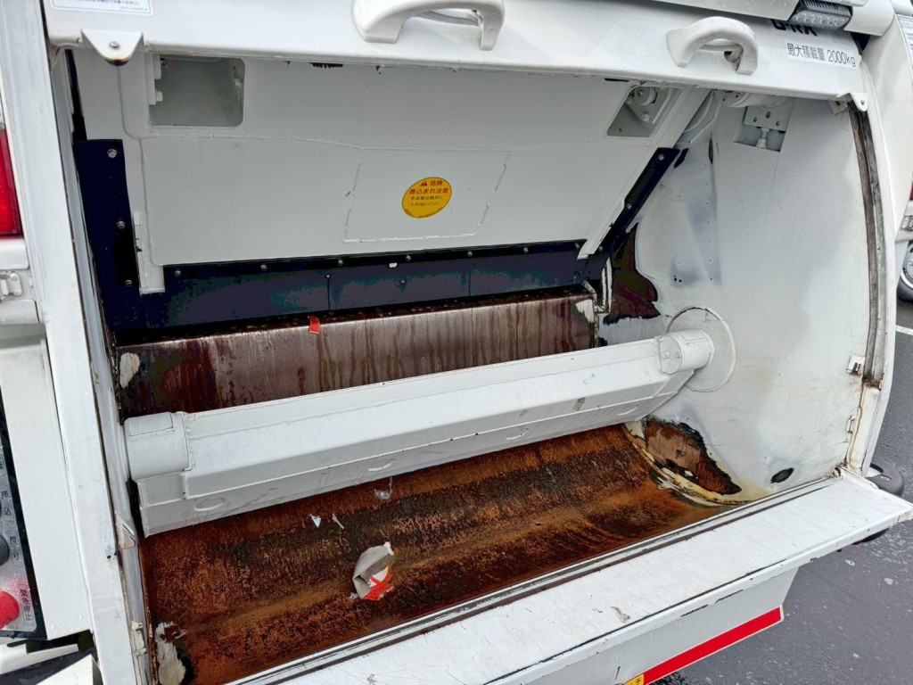 作動時の状態です。|日野 デュトロ 2RG-XZU605X(2WD)の写真17