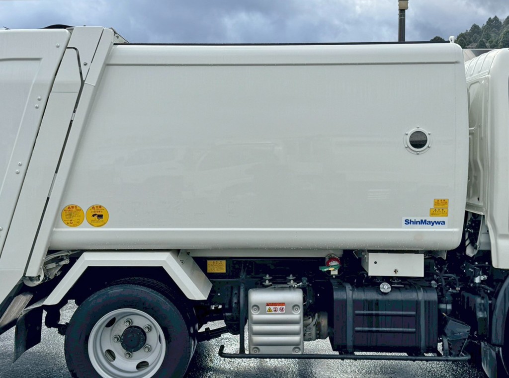 タンクの外観状態です。（運転席側）|日野 デュトロ 2RG-XZU605X(2WD)の写真23