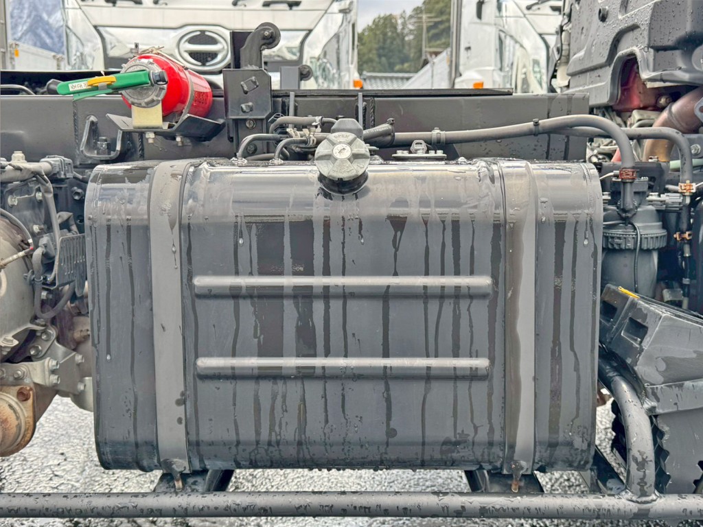 燃料タンクは70Lです。|日野 デュトロ 2RG-XZU605X(2WD)の写真27