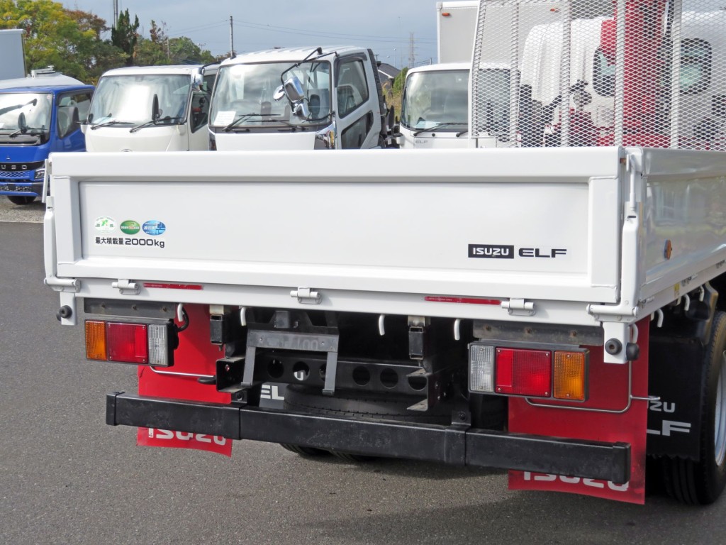 リア廻りの状態です。|いすゞ エルフ 2RG-NMR88AR(2WD)の写真28