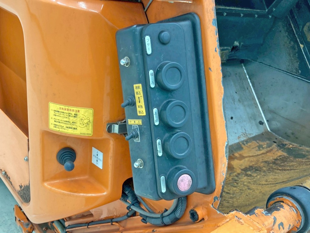 連続 ⇔ 単独切り替えスイッチ付きです。|いすゞ フォワード TKG-FRR90S2(2WD)の写真28