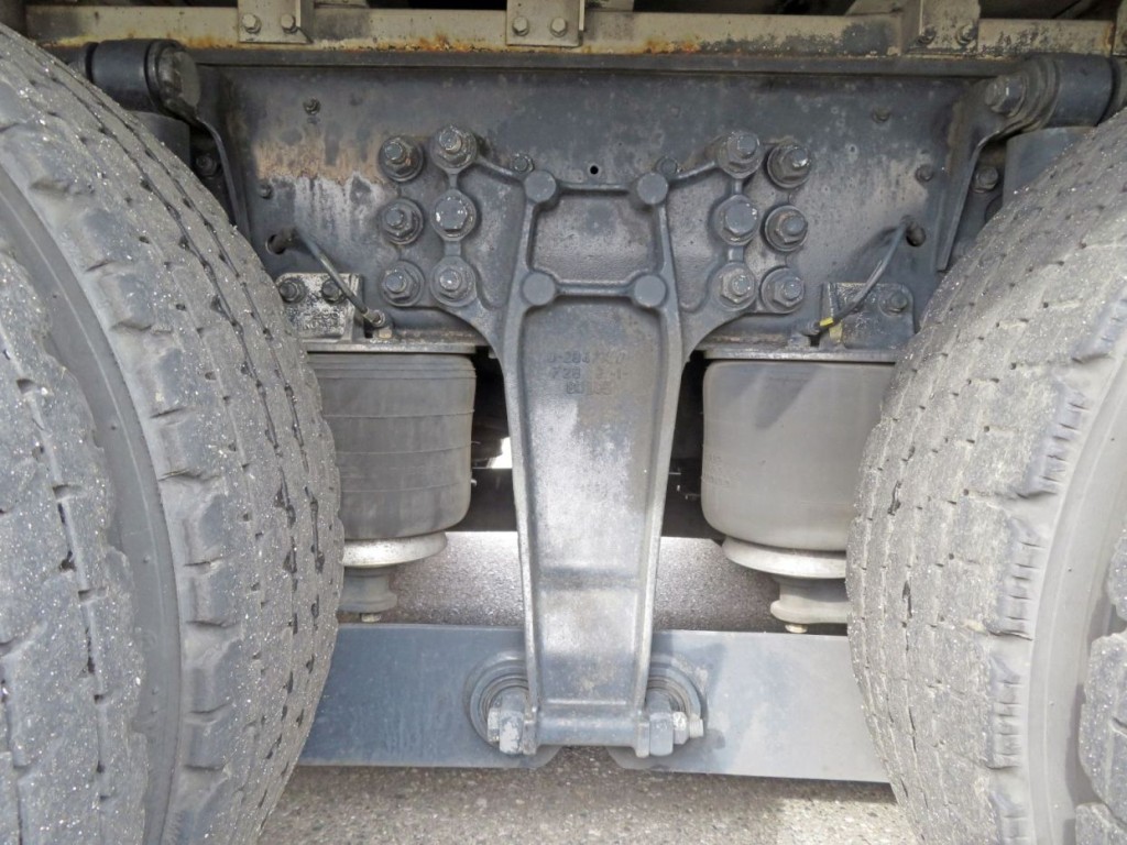 いすゞ ギガ 2PG-CYJ77Cの写真5