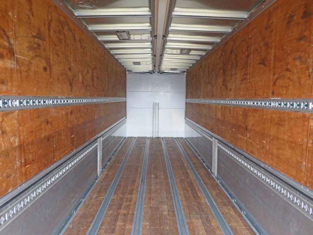 いすゞ ギガ 2PG-CYJ77Cの写真9