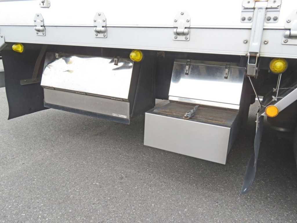 いすゞ ギガ 2PG-CYJ77Cの写真14