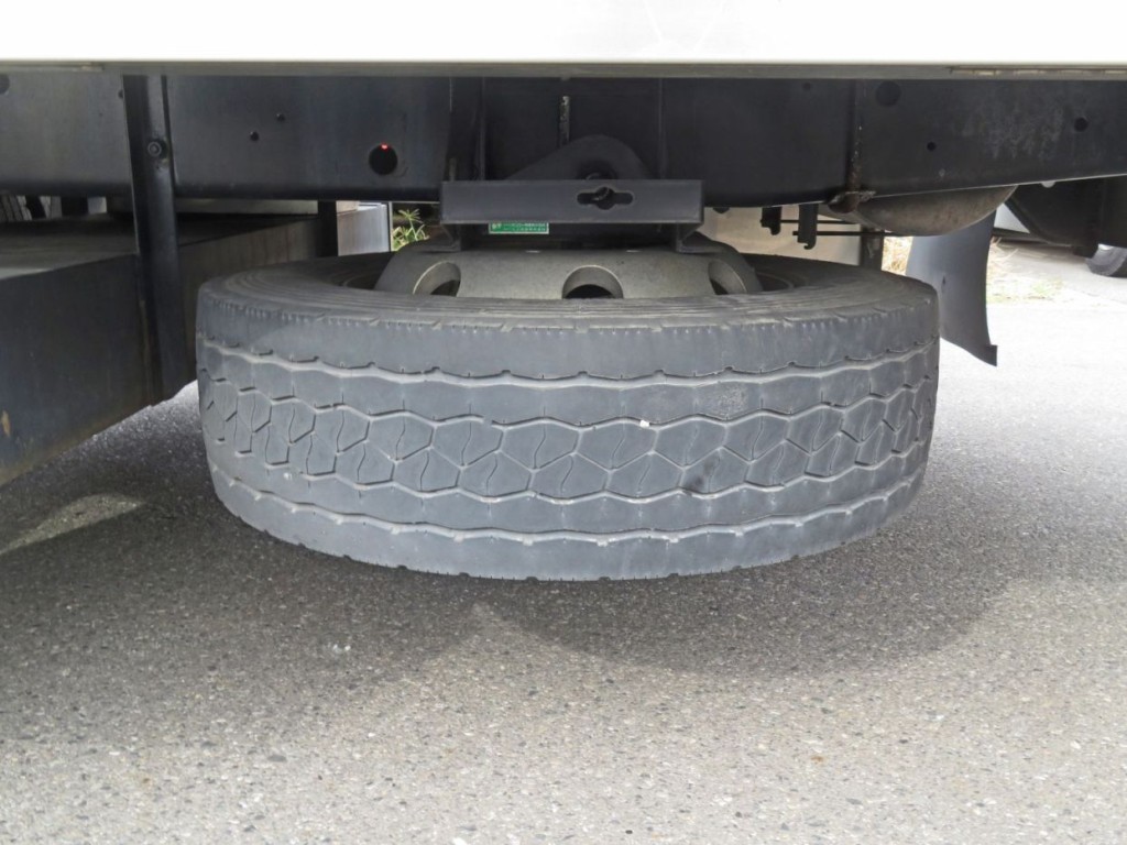 いすゞ ギガ 2PG-CYJ77Cの写真16