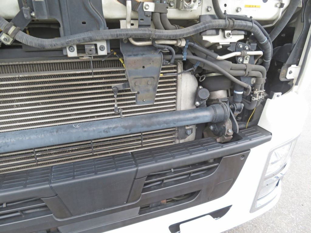 いすゞ ギガ 2PG-CYJ77Cの写真28