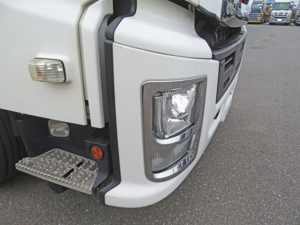 いすゞ ギガ 2PG-CYJ77Cの写真29