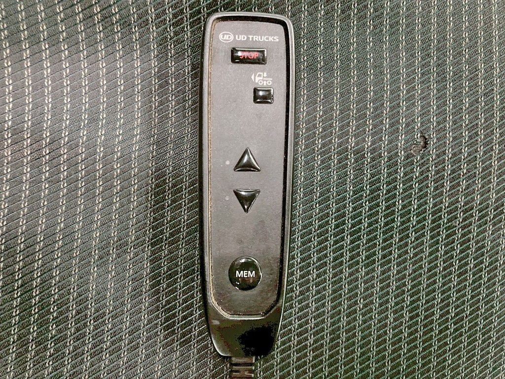 エアサスのコントローラーです。|UDトラックス クオン 2PG-GK5AABの写真25