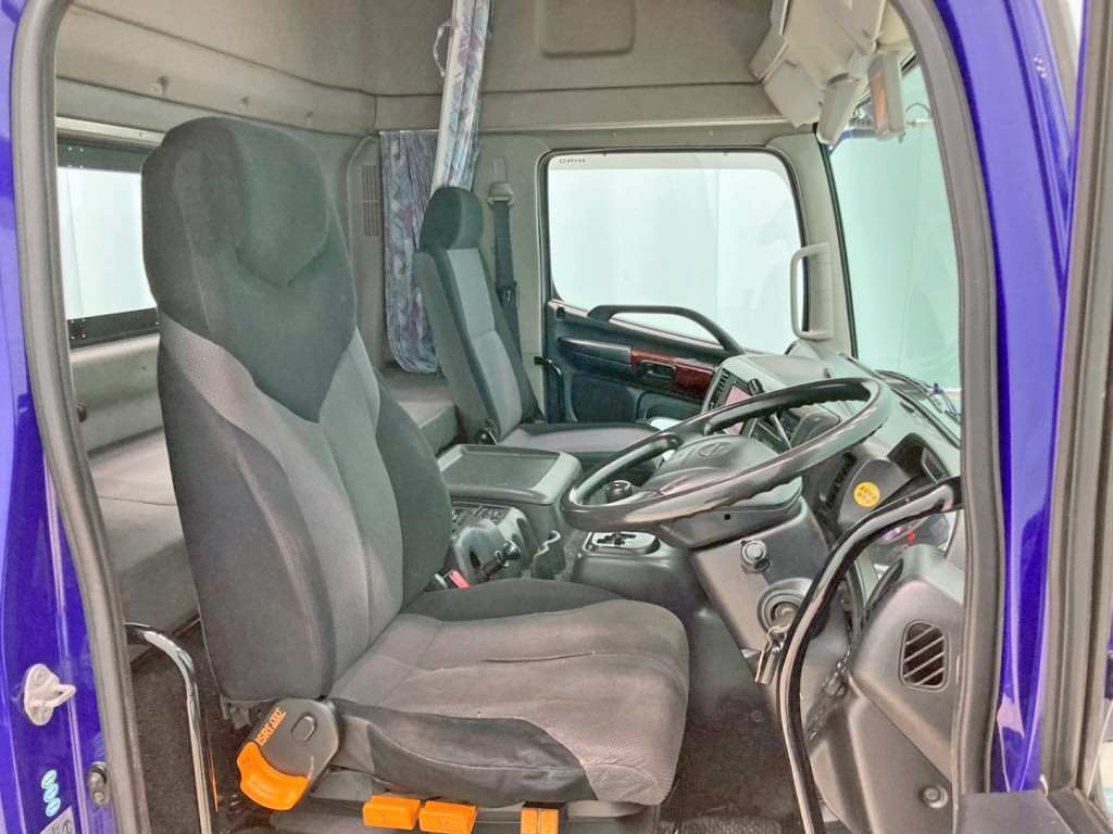 ハイルーフキャビンです。|日野 プロフィア QPG-SH1EDDJの写真9