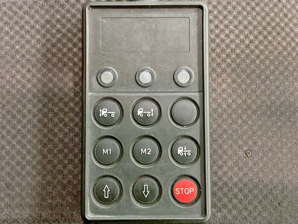 エアサスのコントローラーです。|日野 プロフィア QPG-SH1EDDJの写真27