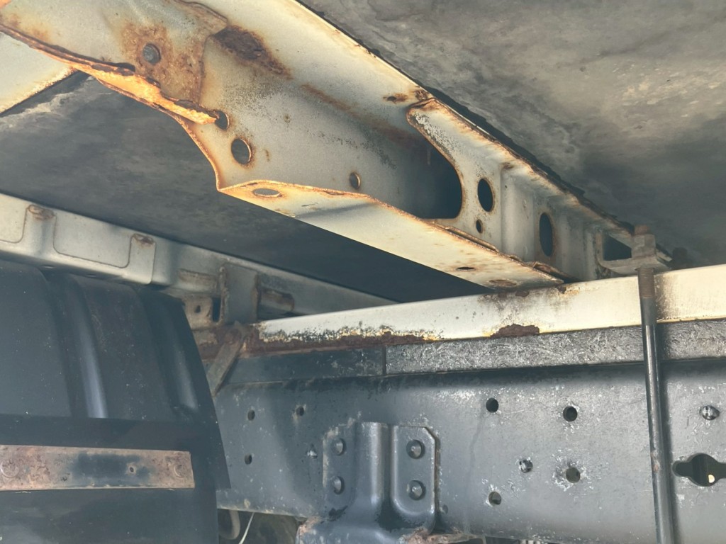 シャーシとネタの状態です。|日野 デュトロ TKG-XZU675M(4WD)の写真6