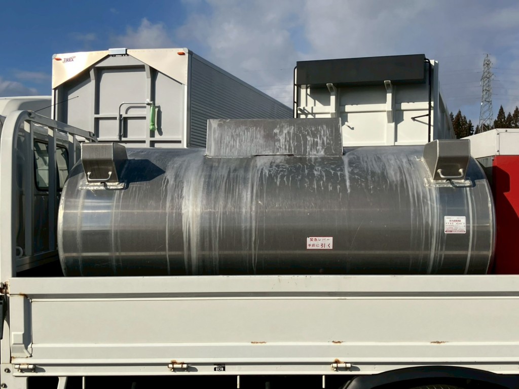 タンク外観の状態です。（助手席側）|日野 デュトロ TKG-XZU675M(4WD)の写真12