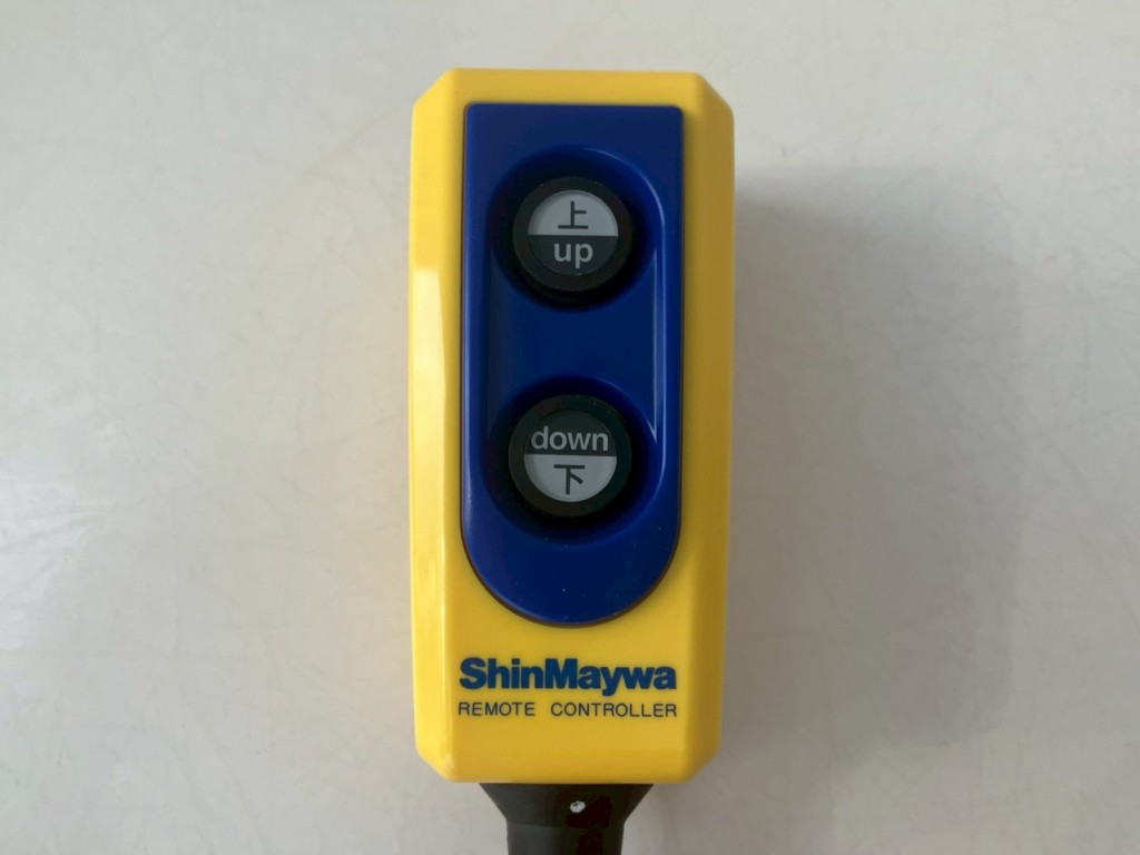 庫内にゲートのコントローラーがあります。|三菱 ファイター 2KG-FK72F(2WD)の写真15