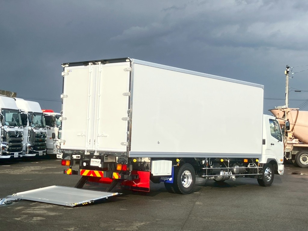 跳ね上げゲート付きです。|三菱 ファイター 2KG-FK72F(2WD)の写真4