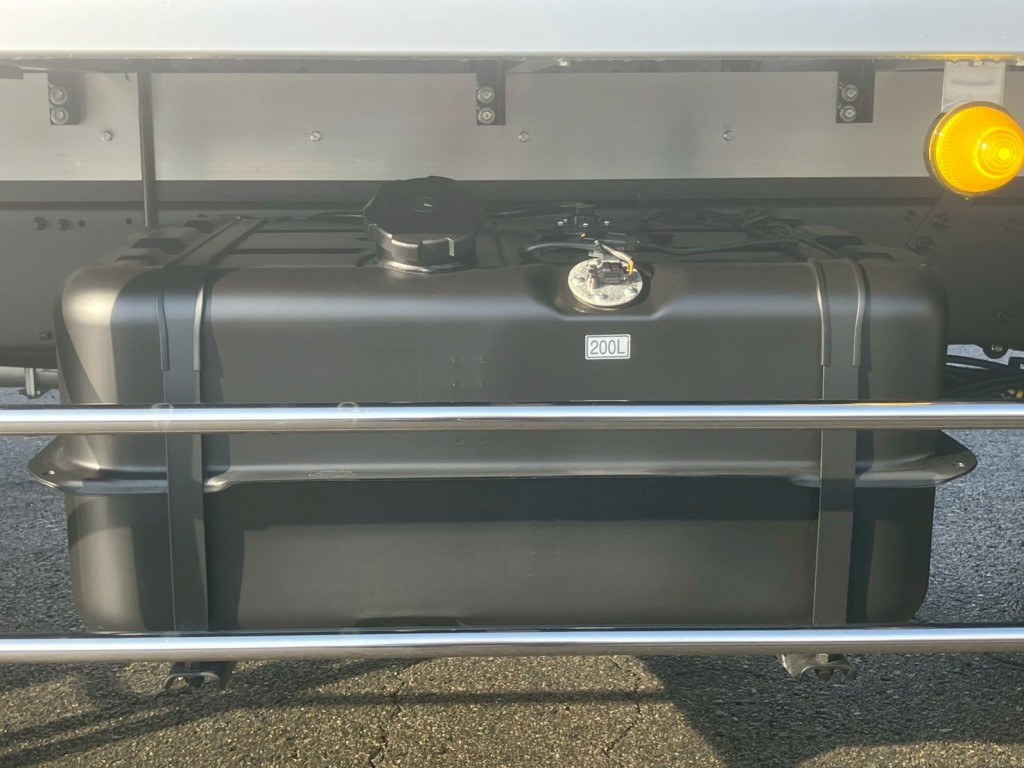 燃料タンクは200Lです。|三菱 ファイター 2KG-FK72F(2WD)の写真18