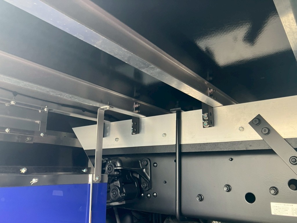 シャーシとネタの状態です。|三菱 ファイター 2KG-FK72FYの写真6