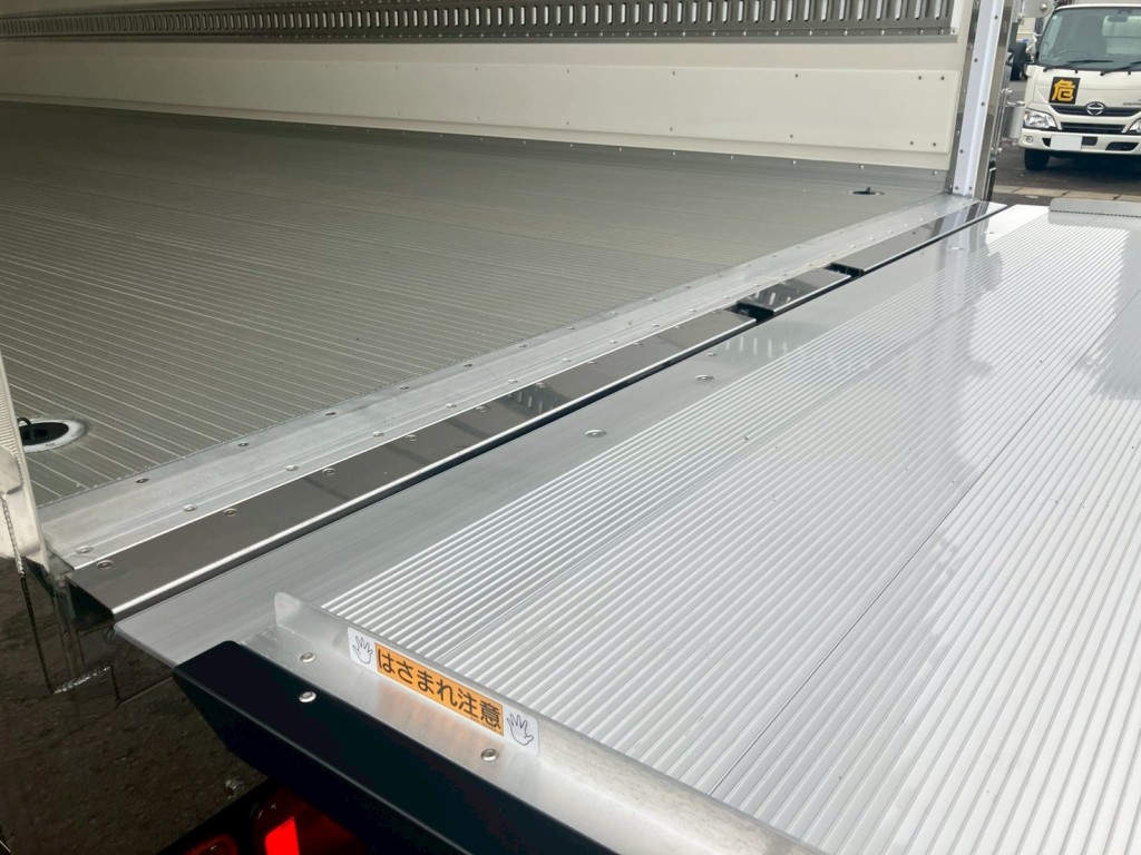 ゲートを上限まで上げた状態です。|三菱 ファイター 2KG-FK72FYの写真14