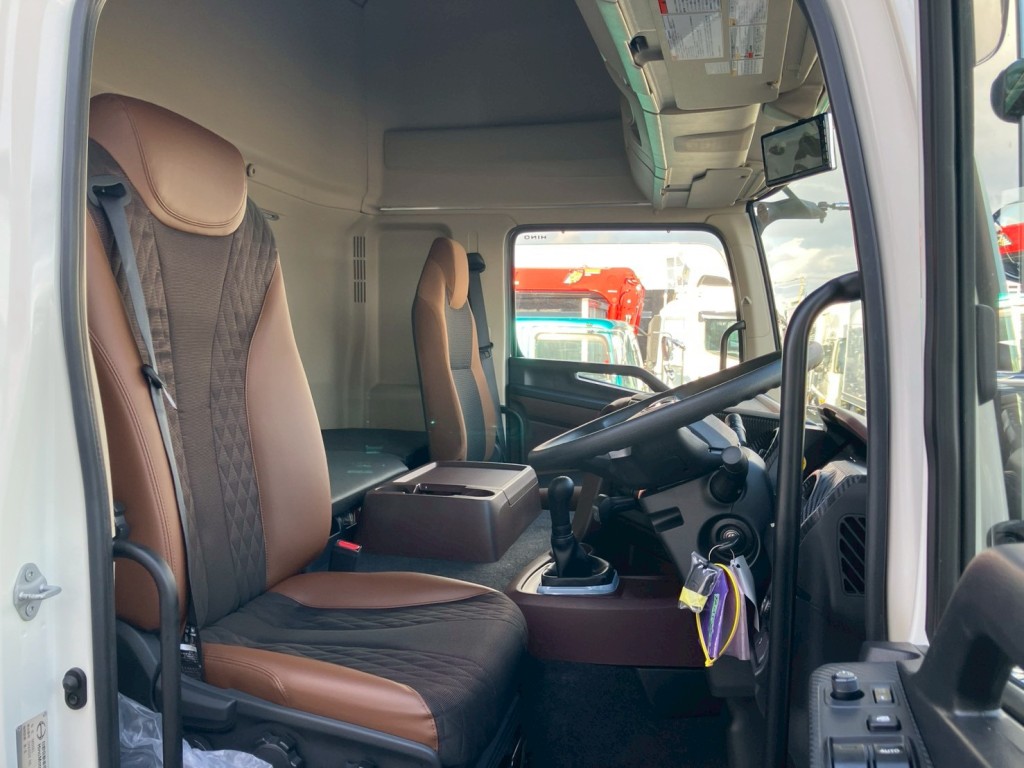 日野 プロフィア 2DG-FQ1AJCの写真7