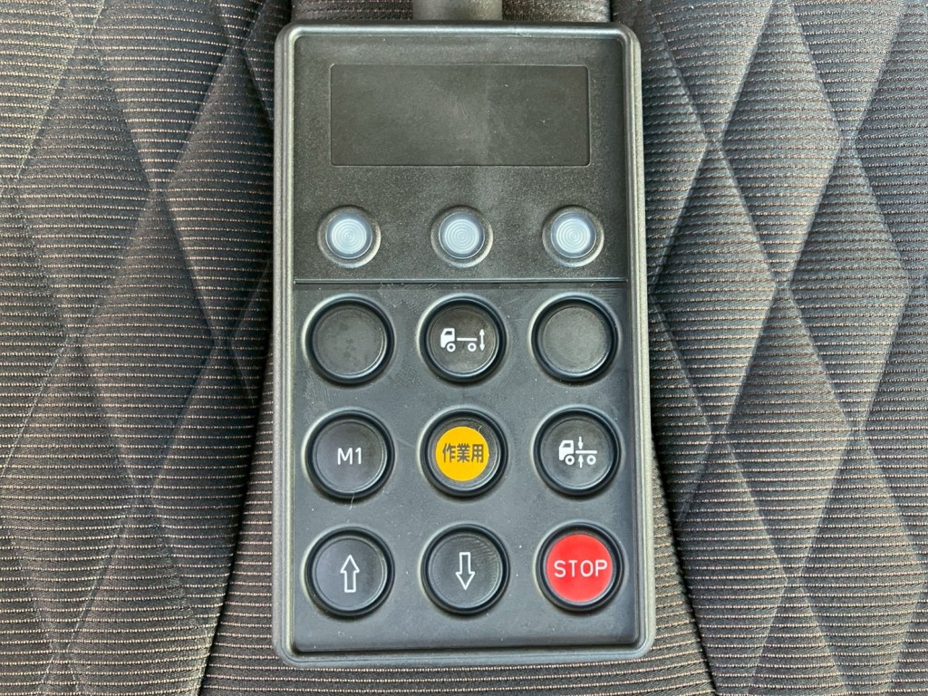 エアサスのコントローラーです。|日野 プロフィア 2DG-FQ1AJCの写真21