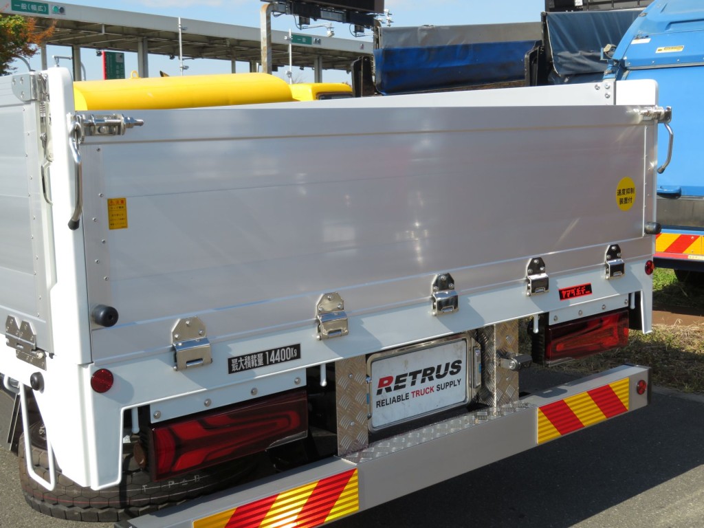 リアあおりロック部及び丁番はステンレス製です。|三菱 スーパーグレート 2PG-FS84VZの写真16