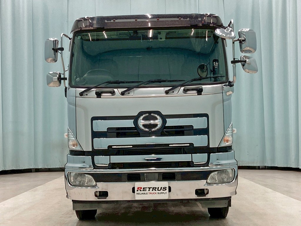 車体は右下がり(4㎝)になっています。|日野 プロフィア QPG-FS1AKDAの写真29