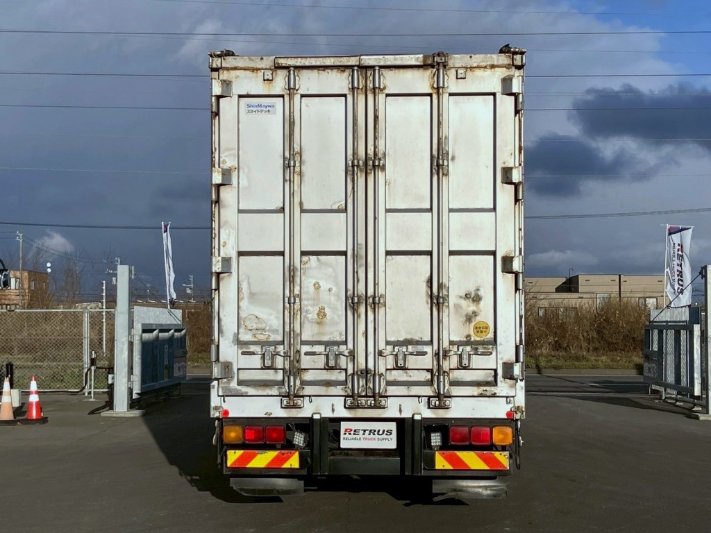 リヤ周りの状態です。|三菱 スーパーグレート 2PG-FS70HZの写真9