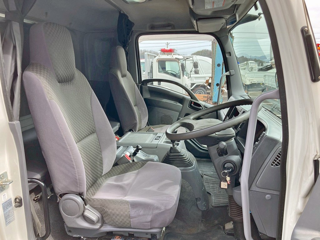 いすゞ フォワード 2RG-FTR90U2の写真14