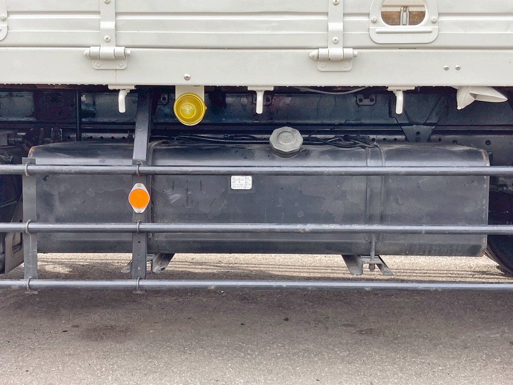 燃料タンクは200Lです。|いすゞ フォワード 2RG-FTR90U2の写真45