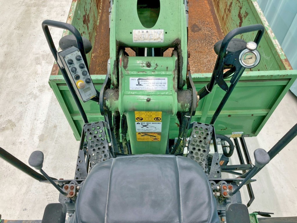 トップシートの操作レバー等です。|UDトラックス コンドル QDG-PW39Lの写真13