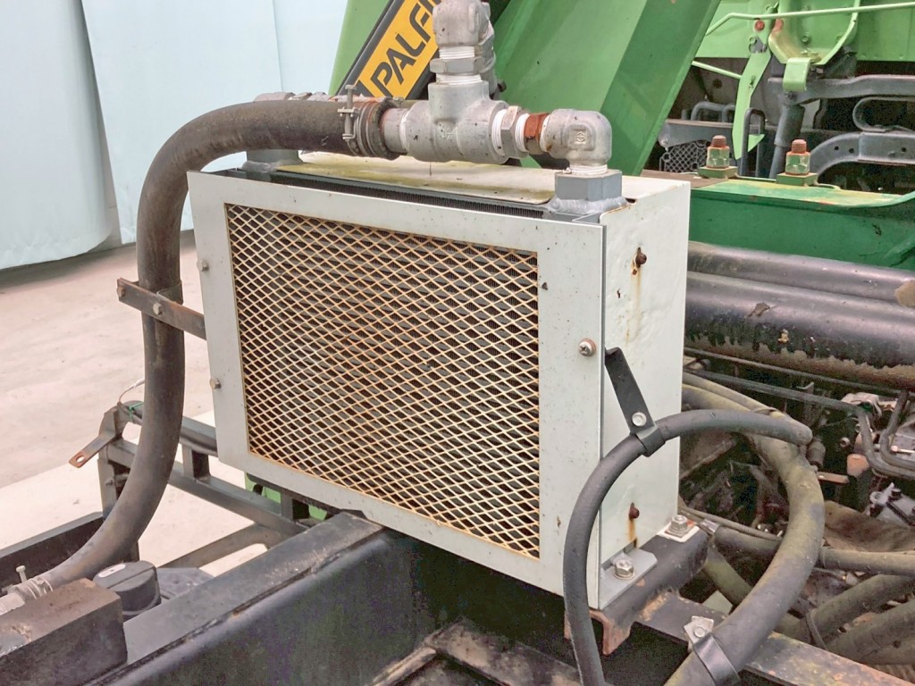 オイルクーラー付きです。|UDトラックス コンドル QDG-PW39Lの写真33