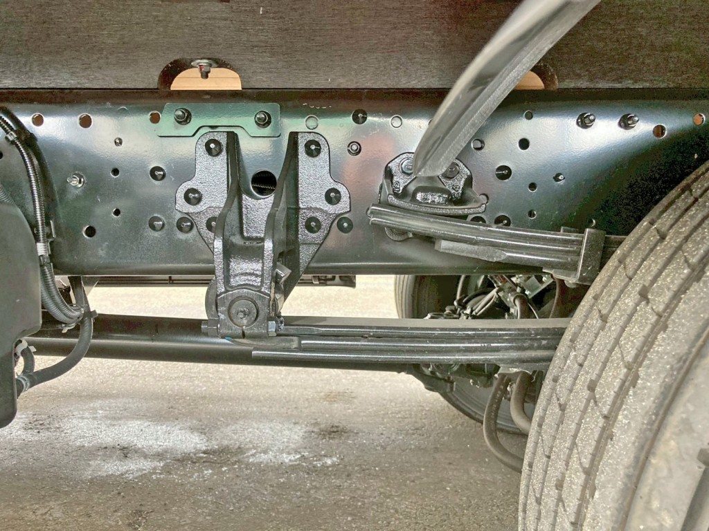 リーフサスです。|三菱 ファイター 2KG-FK62F(2WD)の写真5