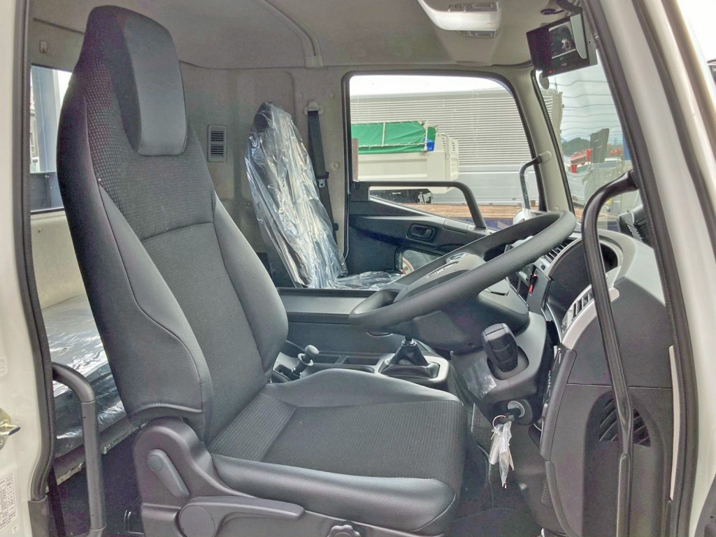 三菱 ファイター 2KG-FK62F(2WD)の写真7