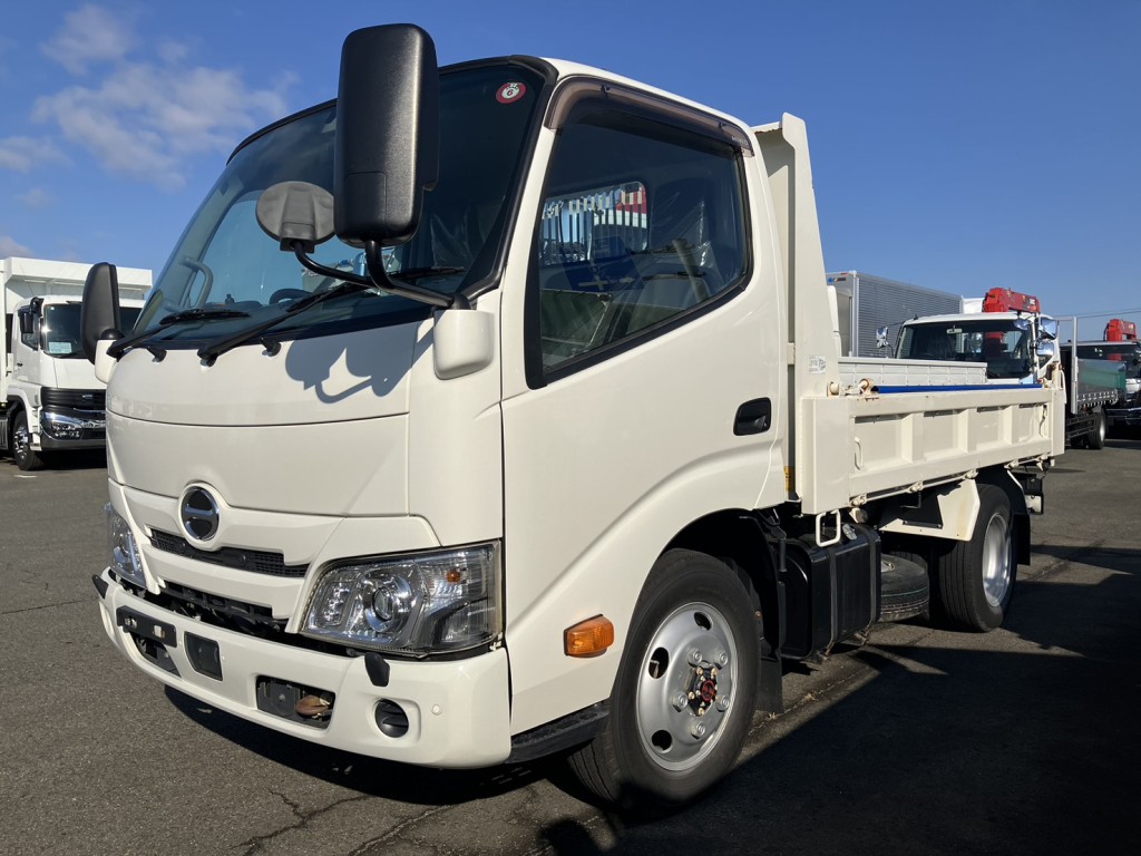 日野 デュトロ 2KG-XZU675T(4WD)の写真1