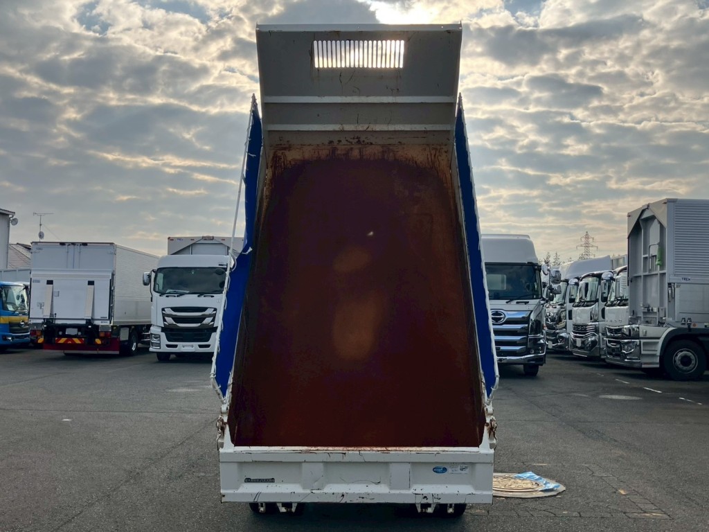 日野 デュトロ 2KG-XZU675T(4WD)の写真8