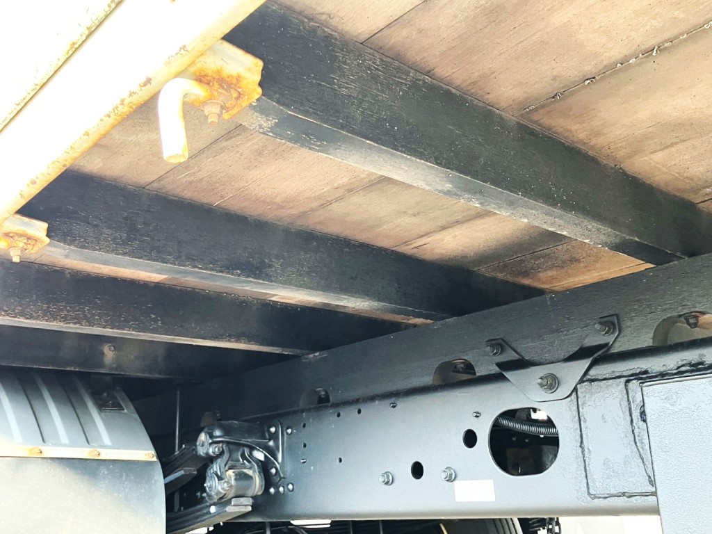 シャーシとネタの状態です。|三菱 ファイター 2KG-FK62F(2WD)の写真8