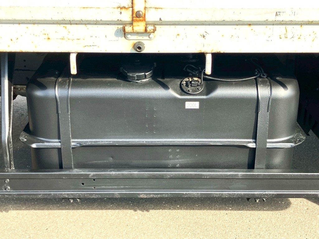 燃料タンクは200Lです。|三菱 ファイター 2KG-FK62F(2WD)の写真20