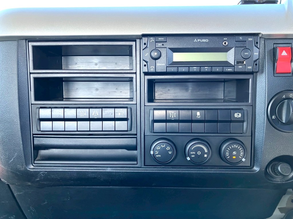 三菱 ファイター 2KG-FK62F(2WD)の写真24