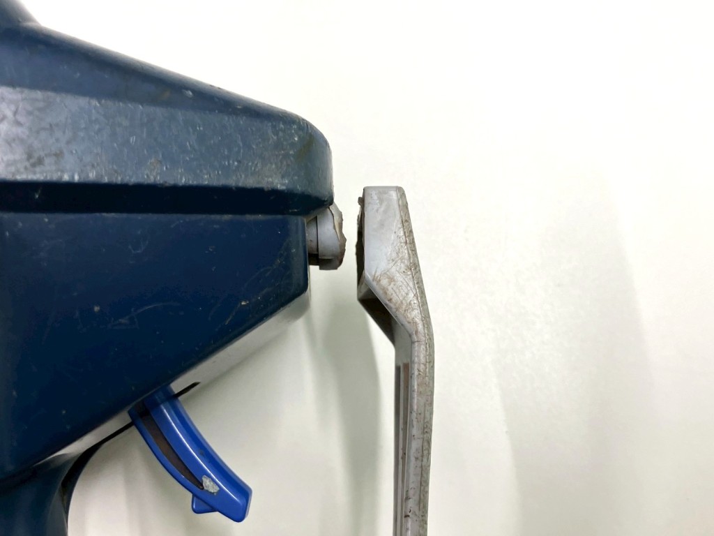 ラジコン背面　取付部に割れがあります。|三菱 ファイター 2KG-FK62F(2WD)の写真27