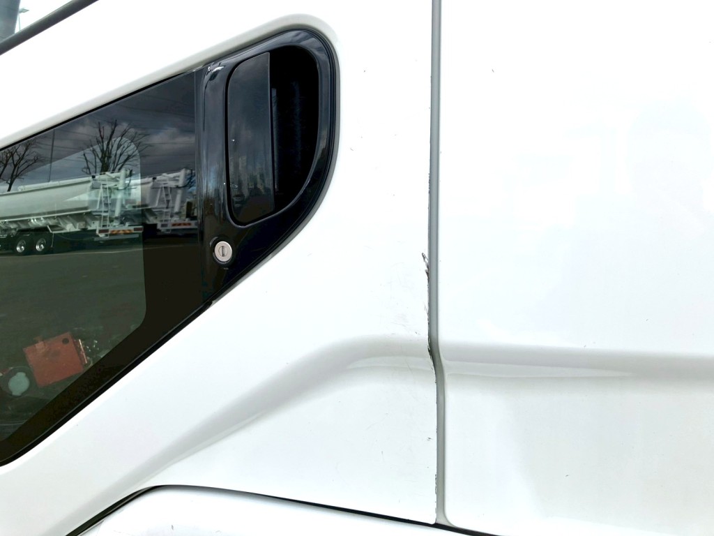 三菱 ファイター 2KG-FK62F(2WD)の写真35