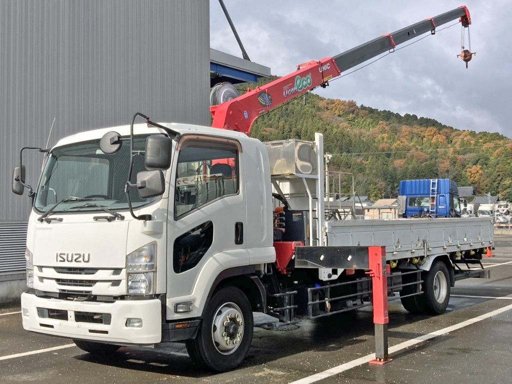 いすゞ フォワード QKG-FTR34S2の写真1