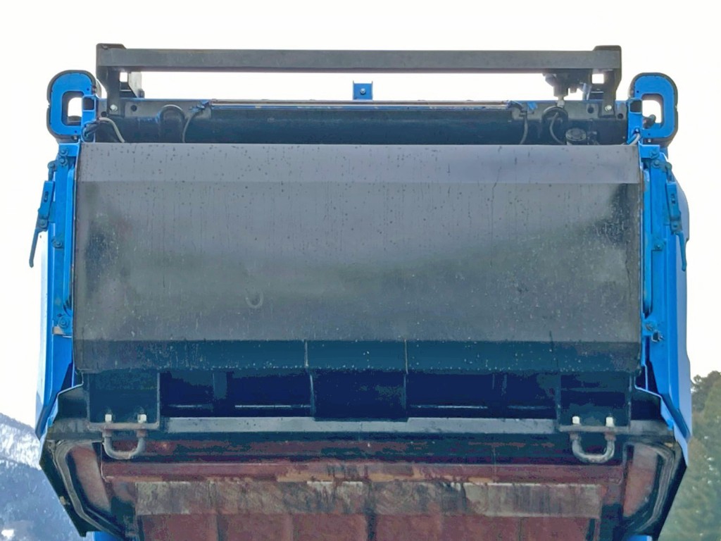 汚水タンク底面の状態です。|いすゞ エルフ TPG-NMR85AN(2WD)の写真8