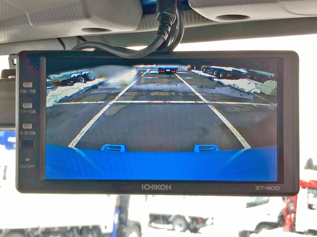 液晶バックモニター付きです。|いすゞ エルフ TPG-NMR85AN(2WD)の写真30