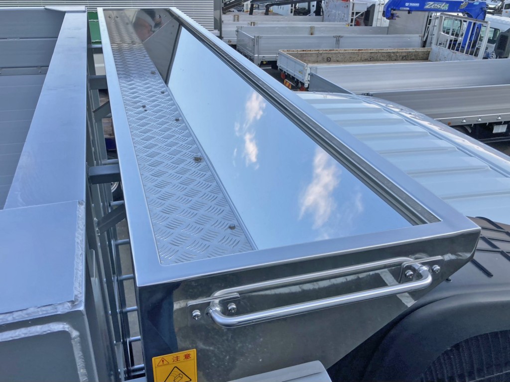 シートデッキの状態です。|三菱 スーパーグレート 2PG-FS84HZの写真18