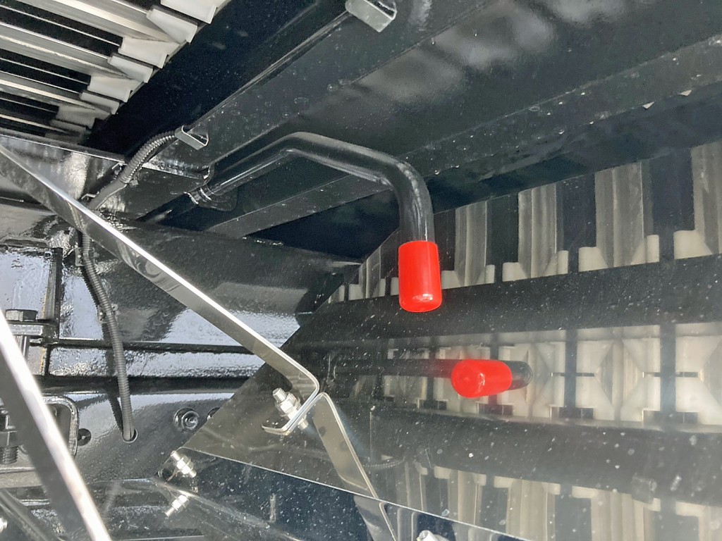 ムービングフロアーの操作レバーです。|三菱 スーパーグレート 2PG-FS84HZの写真28