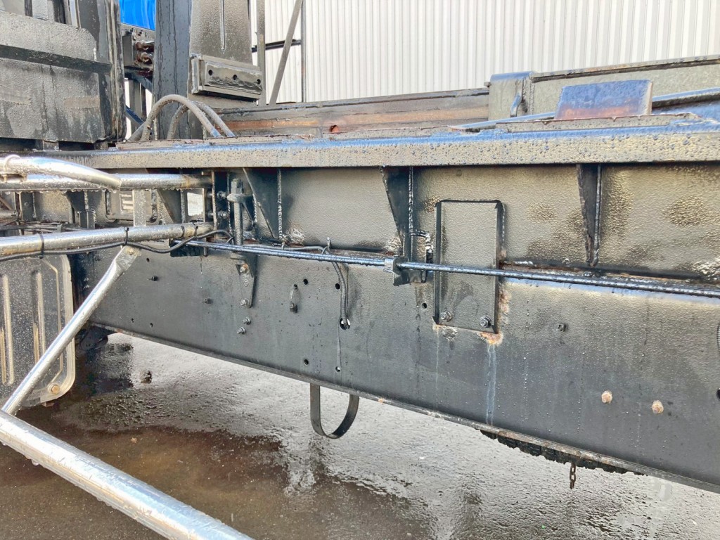 シャーシの状態です。|いすゞ ギガ QKG-CYZ77Aの写真6