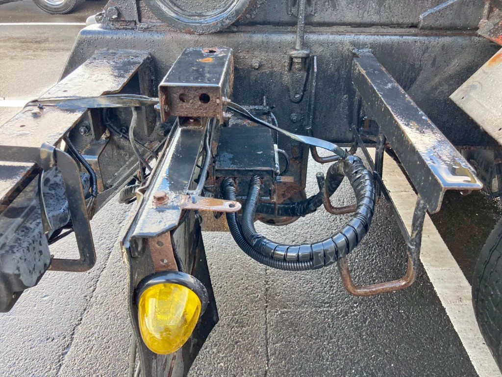 配管を格納した状態です。|いすゞ ギガ QKG-CYZ77Aの写真23