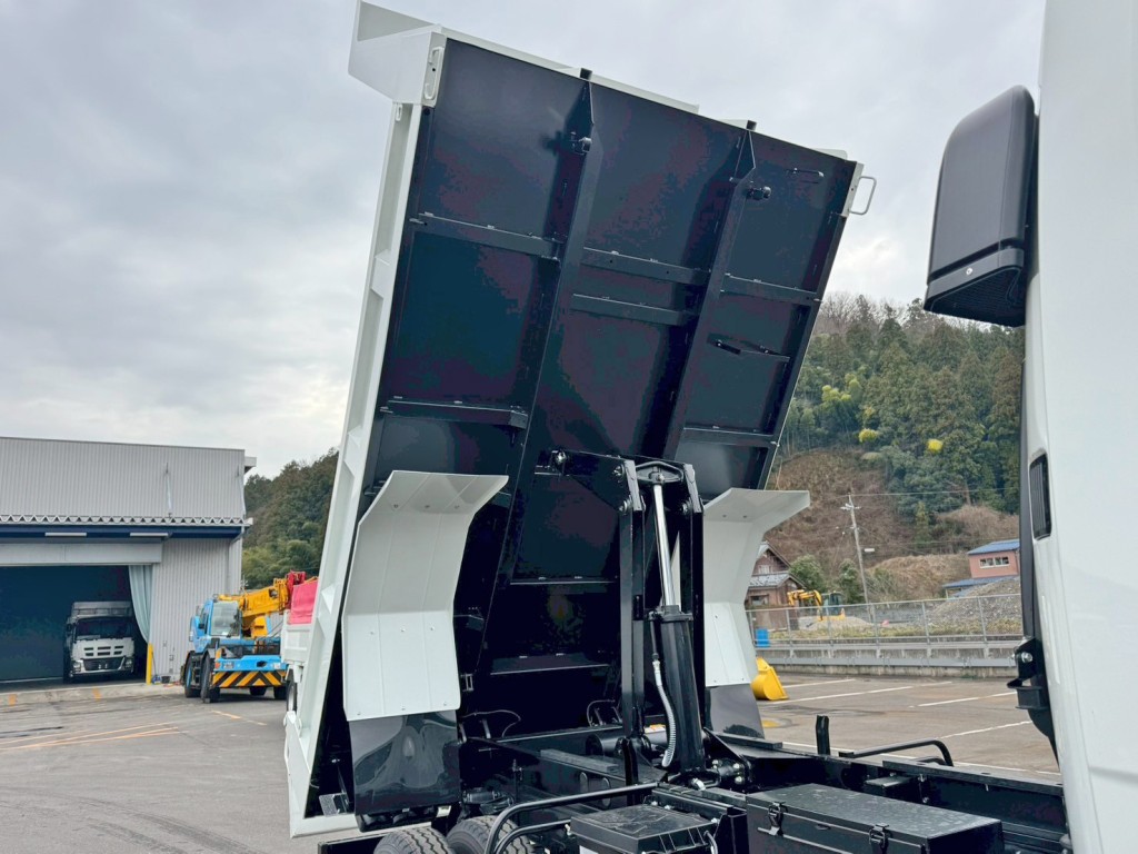 三菱 ファイター 2KG-FK62F(2WD)の写真10