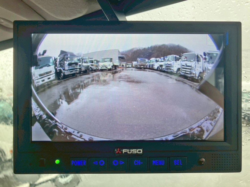 液晶バックモニター付きです。|三菱 キャンター 2RG-FBA60(2WD)の写真17