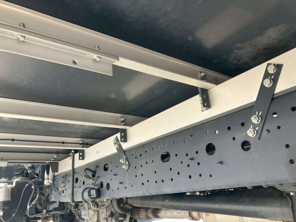 シャーシとネタの状態です。|日野 レンジャー 2KG-FC2ABA(2WD)の写真6