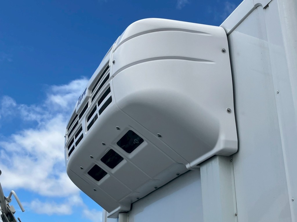 冷凍機です。(直冷式)|日野 レンジャー 2KG-FC2ABA(2WD)の写真18